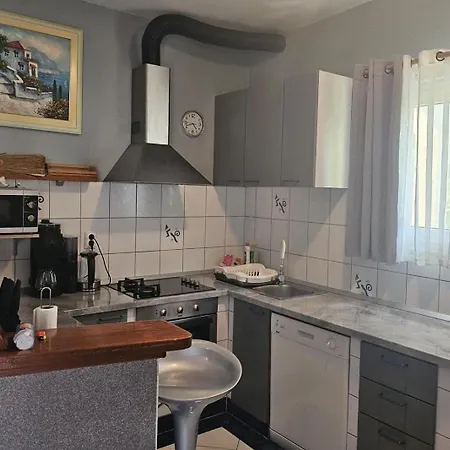 Apartmán Family Friendly With A Swimming Pool Okrug Gornji, Ciovo - 23007 Trogir