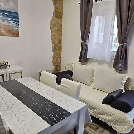Family Friendly With A Swimming Pool Okrug Gornji, Ciovo - 23007 Apartmán