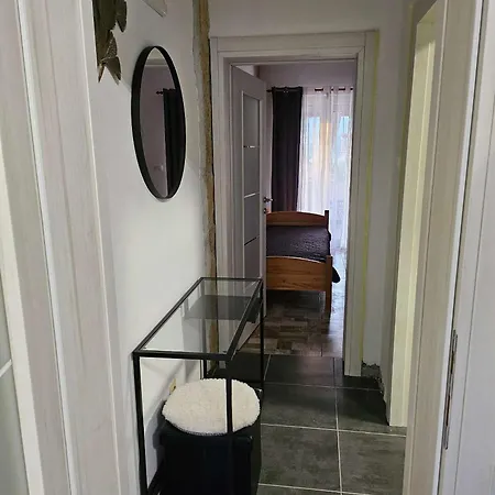 Appartamento Family Friendly With A Swimming Pool Okrug Gornji, Ciovo - 23007