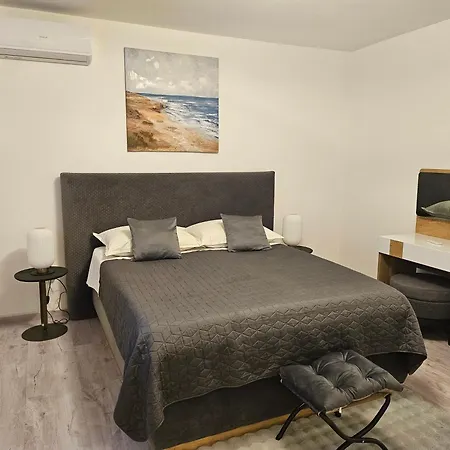 Apartment Family Friendly With A Swimming Pool Okrug Gornji, Ciovo - 23007 Trogir